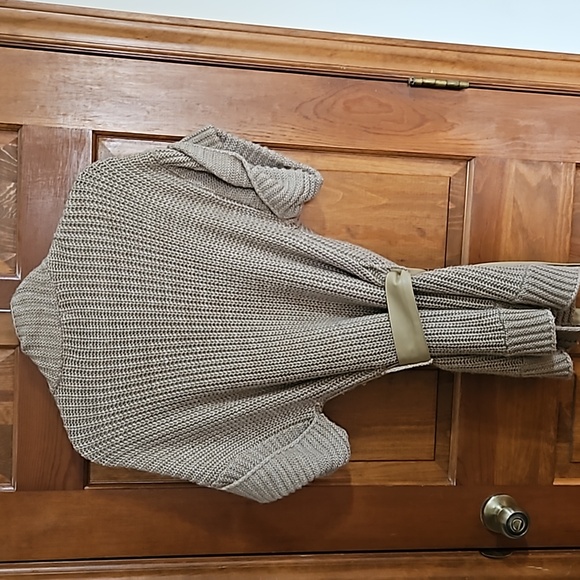 August Silk Sz L Taupe Sweater - Picture 3 of 5